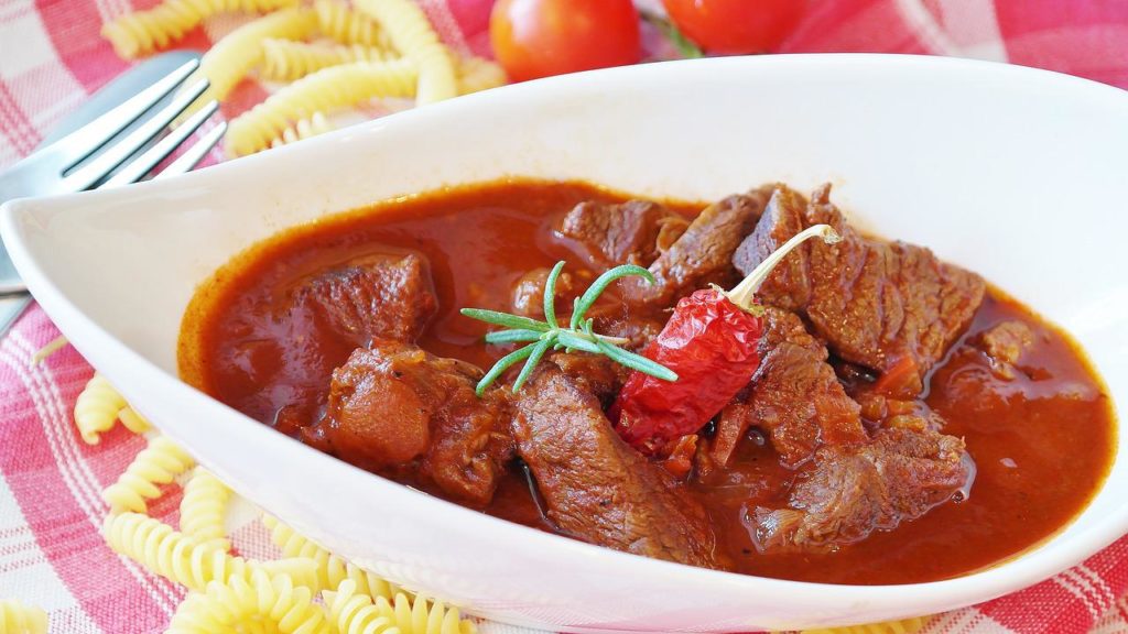 goulash, flesh, beef-1696569.jpg