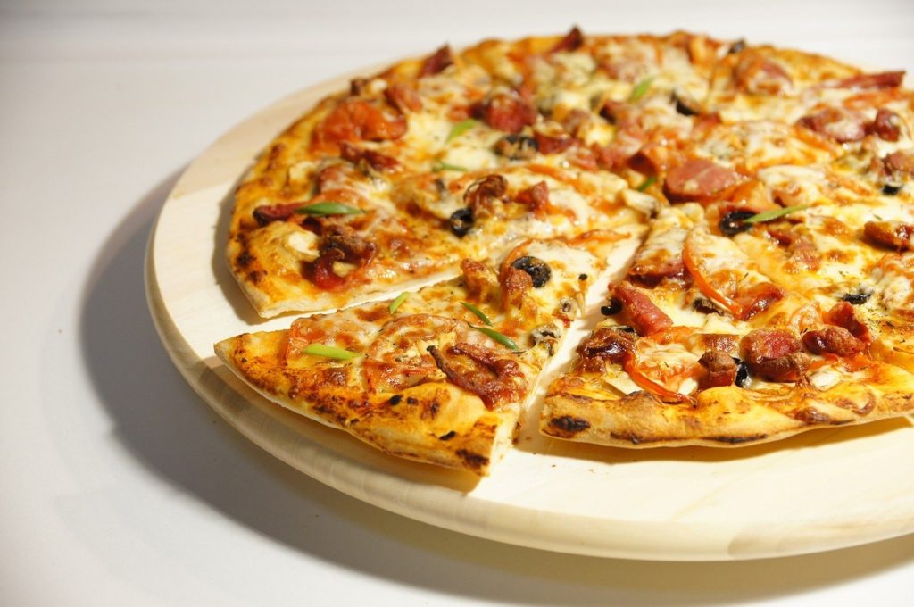pizza, a piece, dough-634967.jpg